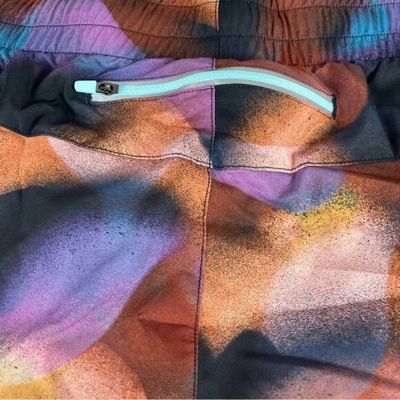 Fabletics Womens Breathe Run Shorts Sz XXL Multicolor Running Jogging CrossFit - Picture 3 of 5